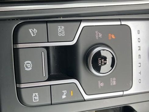 Used 2025 Kia Sorento EX w/ EX Panoramic Sunroof Package AWD/4WD image 31