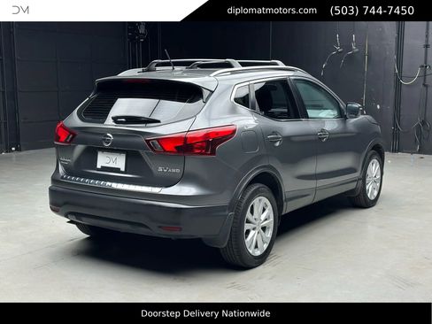 Used 2018 Nissan Rogue Sport SV image 6