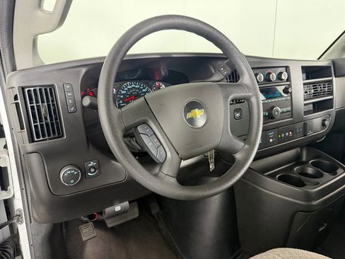 Used 2025 Chevrolet Express 3500 LT w/ LT Preferred Equipment Group RWD image 19
