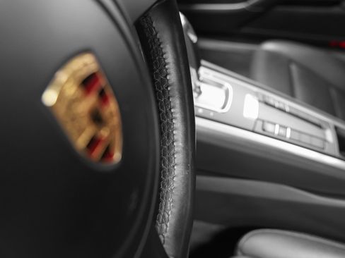 Certified 2016 Porsche Cayman S RWD image 31