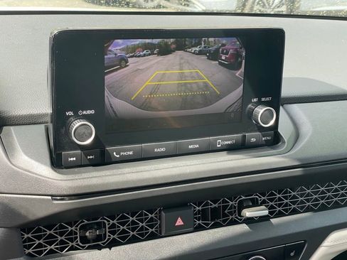 Used 2023 Honda Accord EX image 19