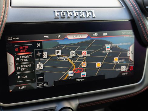 Used 2018 Ferrari GTC4Lusso T image 23