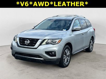 Used 2017 Nissan Pathfinder SL