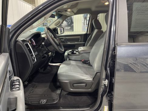 Used 2019 RAM 1500 Classic SLT image 16