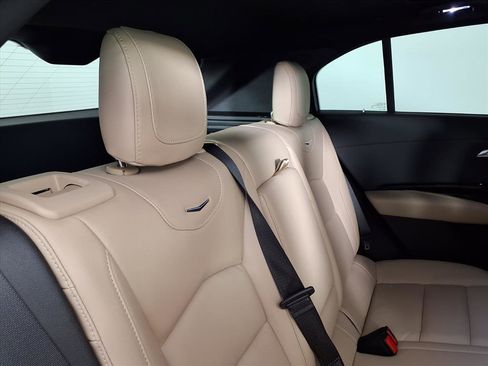 Certified 2024 Cadillac XT4 Luxury w/ Cold Weather Package image 12