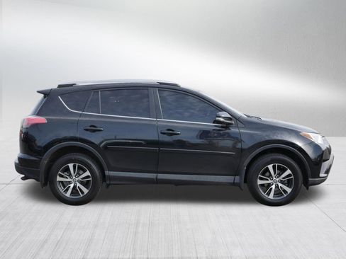 Used 2018 Toyota RAV4 XLE image 8