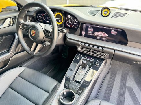 Used 2021 Porsche 911 Carrera RWD image 41