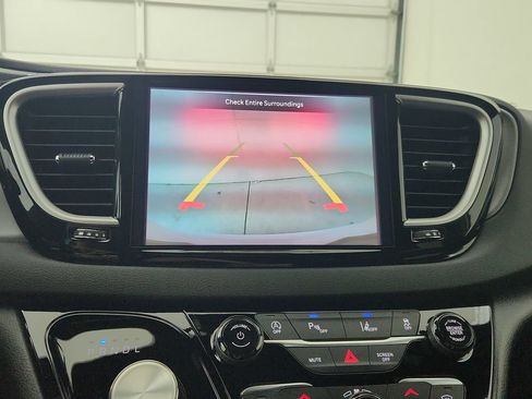 New 2027 Chrysler Pacifica LX FWD image 24