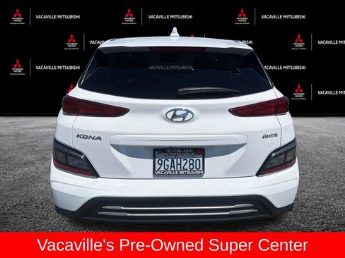 Used 2023 Hyundai Kona SE FWD image 4