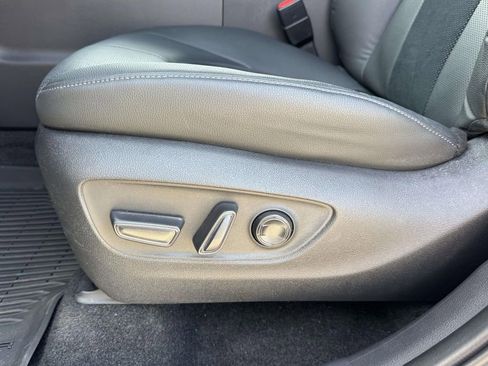 Used 2025 Toyota Grand Highlander AWD Hybrid image 19