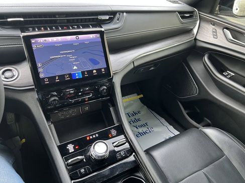 Certified 2023 Jeep Grand Cherokee L Overland w/ Luxury Tech Group IV image 13