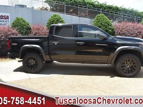 Used 2023 Chevrolet Colorado Trail Boss w/ Advanced Trailering Package AWD/4WD image 11