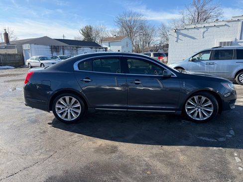 Used 2013 Lincoln MKS image 4
