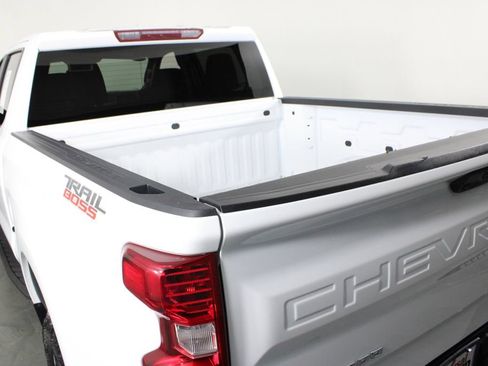 Used 2026 Chevrolet Silverado 1500 Custom Trail Boss AWD/4WD image 16