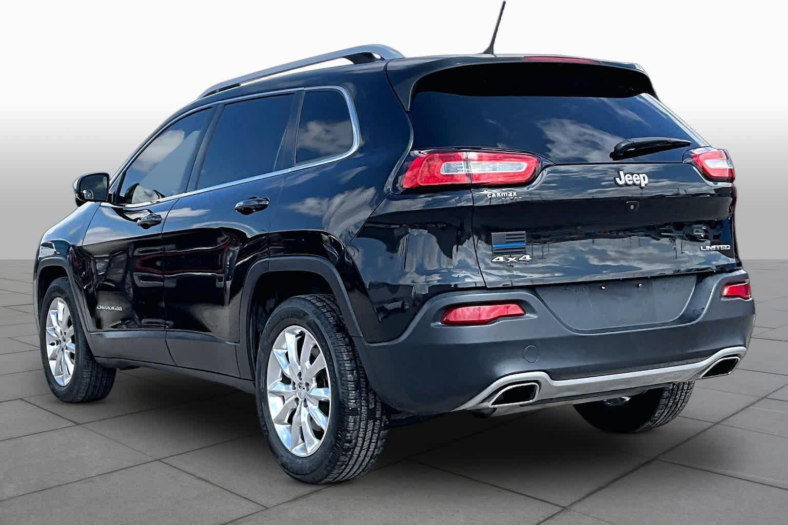 Used 2015 Jeep Cherokee Limited AWD/4WD image 12