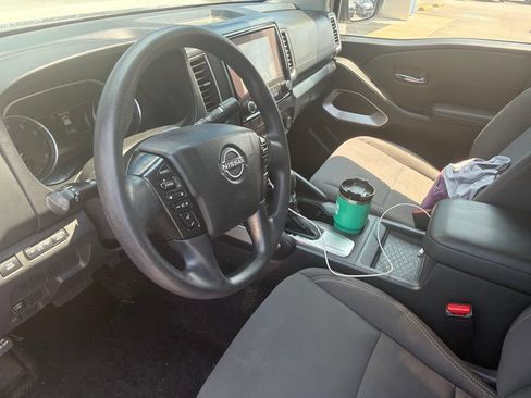 Used 2022 Nissan Frontier SV RWD image 8
