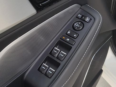 Used 2026 Acura MDX FWD w/ Technology Package image 16