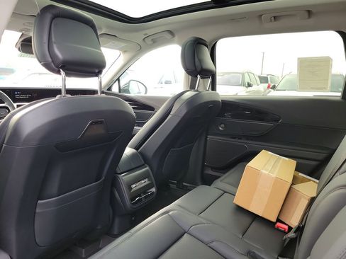 New 2026 Lincoln Nautilus Premier w/ Equipment Group 102A image 15