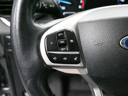 Used 2022 Ford Explorer XLT w/ Class IV Trailer Tow Package image 26