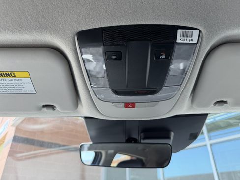 Used 2025 Kia Niro EX FWD image 25