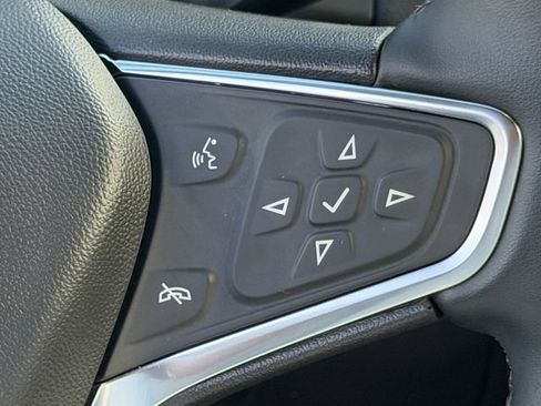 Used 2024 Chevrolet Equinox LT FWD image 23