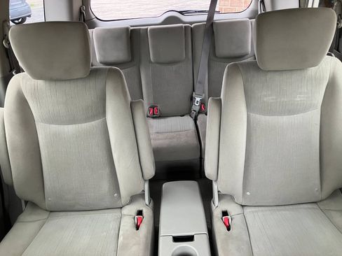 Used 2016 Nissan Quest SV FWD image 19
