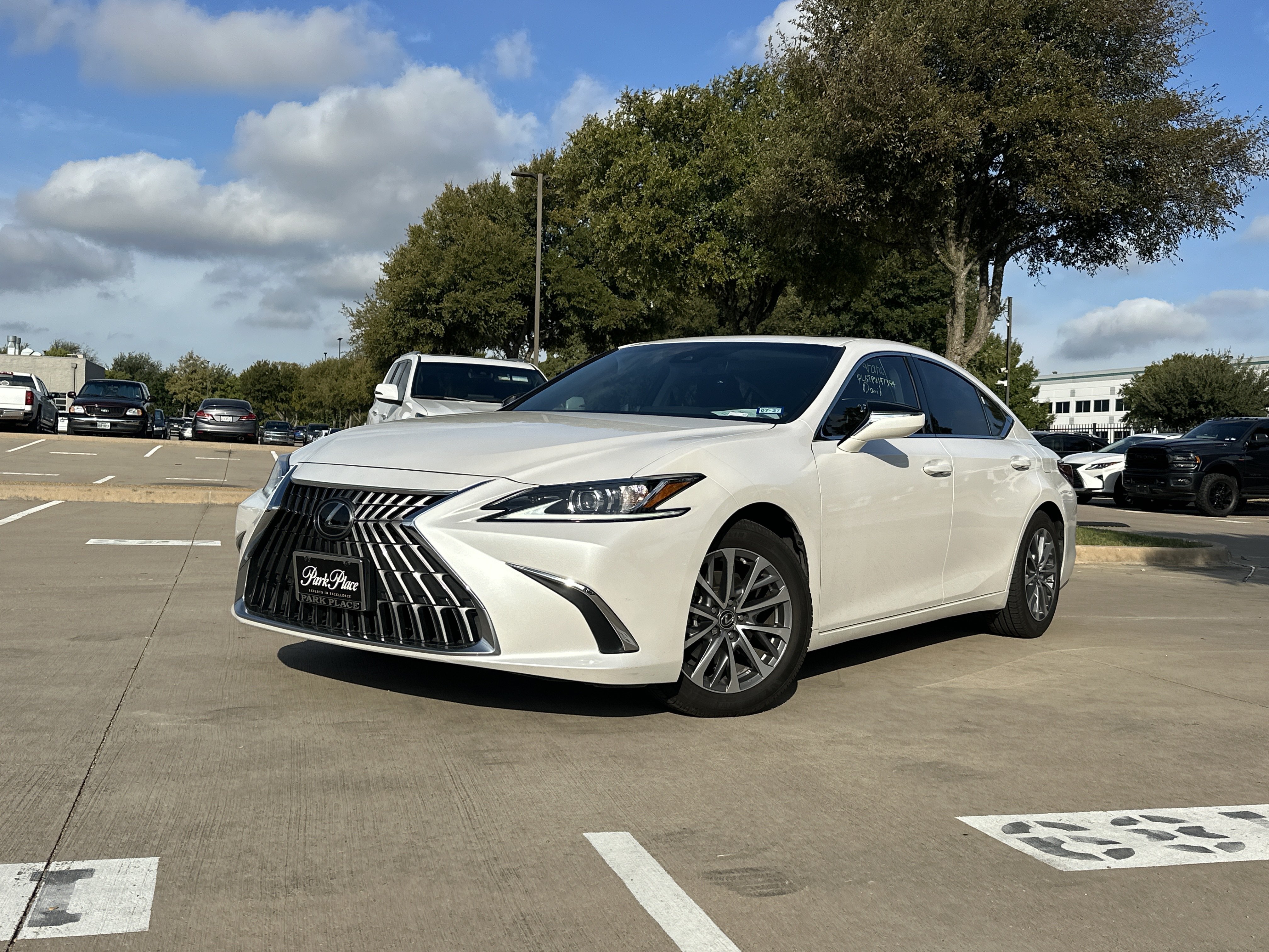 Used 2023 Lexus ES 350 w/ Accessory Package (Z2) FWD image 1