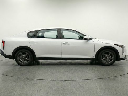 Used 2025 Kia K4 FWD image 11