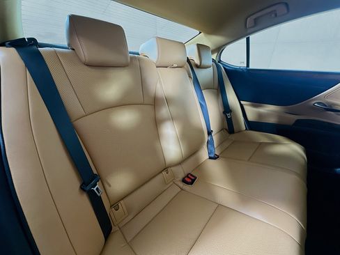 Certified 2025 Lexus ES 300h F Sport image 25