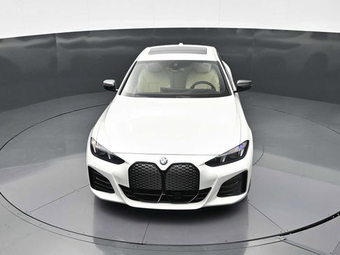 New 2026 BMW i4 xDrive40i w/ M Sport Package AWD/4WD image 18
