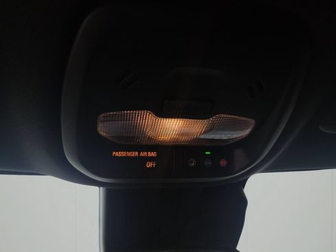 Used 2025 Chevrolet Trax RS w/ Driver Confidence Package FWD image 21
