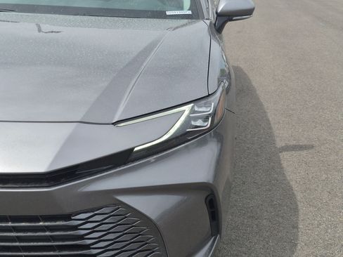 Used 2025 Toyota Camry XLE FWD image 12