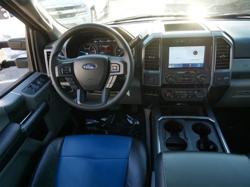 Used 2022 Ford F350 XLT w/ Black Appearance Package image 13