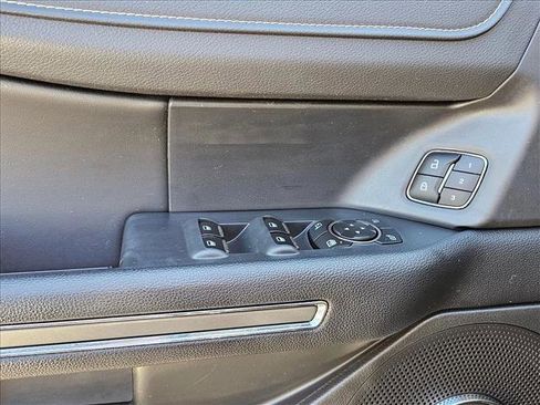 Used 2023 Ford Expedition XLT image 24