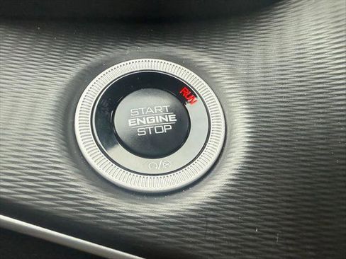 Certified 2025 Jeep Grand Cherokee Laredo image 19