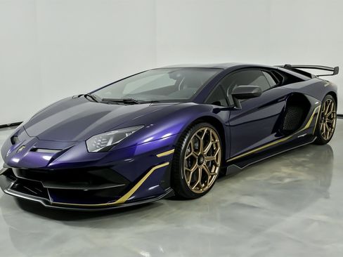 Used 2019 Lamborghini Aventador SVJ image 7