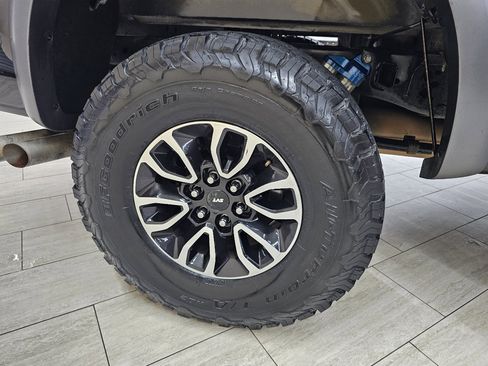 Used 2012 Ford F150 Raptor w/ Raptor Luxury Pkg image 41