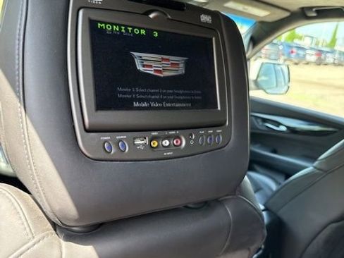 Used 2018 Cadillac Escalade Platinum image 8