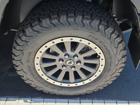 Used 2025 INEOS Grenadier AWD/4WD image 7
