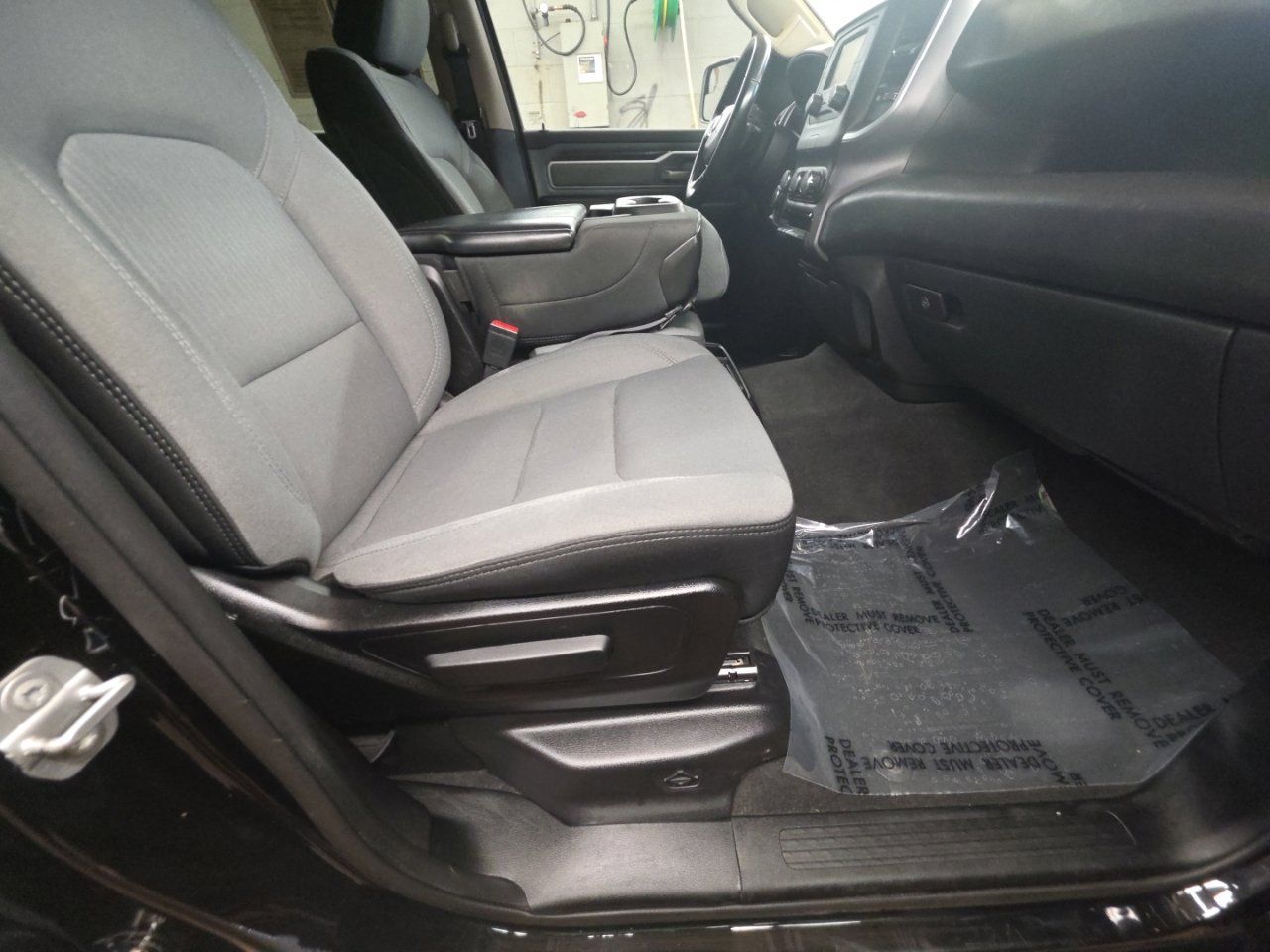 Used 2020 RAM 1500 Big Horn RWD image 22
