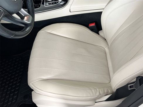 Used 2017 Mercedes-Benz E 300 4MATIC image 21