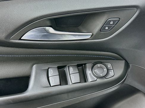 Used 2025 Buick Envista Sport Touring FWD image 15