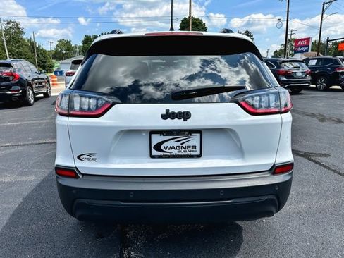 Used 2019 Jeep Cherokee Latitude Plus FWD image 7