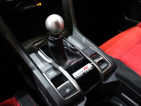 Used 2019 Honda Civic Type R image 45