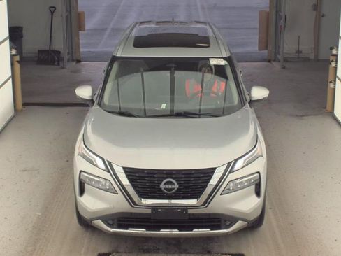 Used 2022 Nissan Rogue Platinum w/ Head-Up Display Package image 2