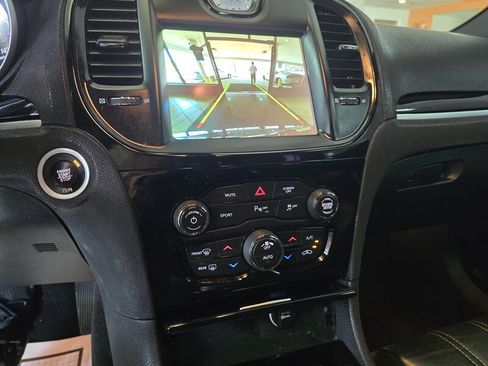 Used 2021 Chrysler 300 S image 19