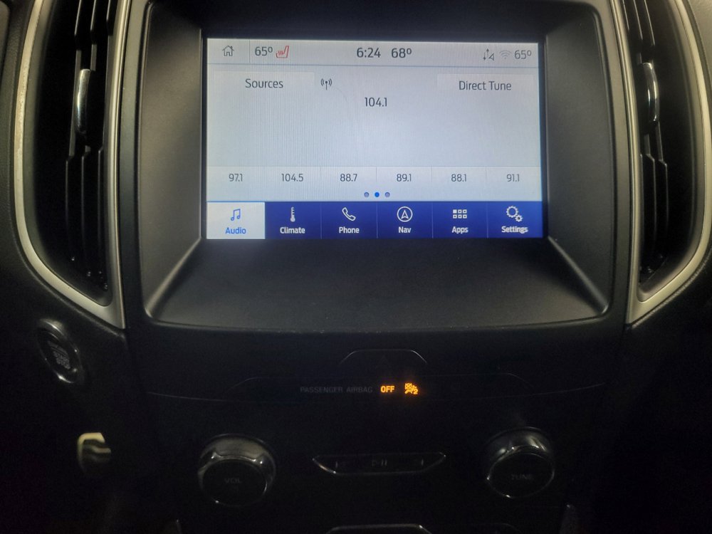 Used 2020 Ford Edge ST-Line w/ Cold Weather Package FWD image 25
