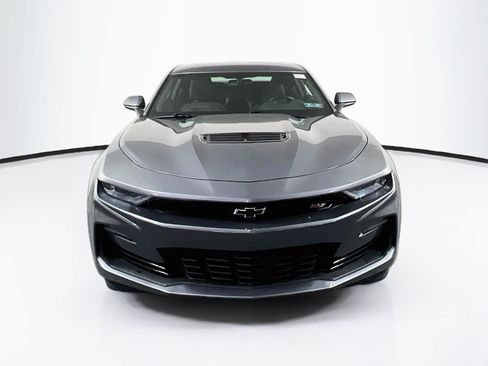 Used 2022 Chevrolet Camaro SS RWD image 2