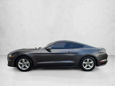 Used 2019 Ford Mustang Coupe RWD image 9