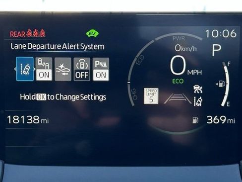 Certified 2025 Toyota Prius LE image 18